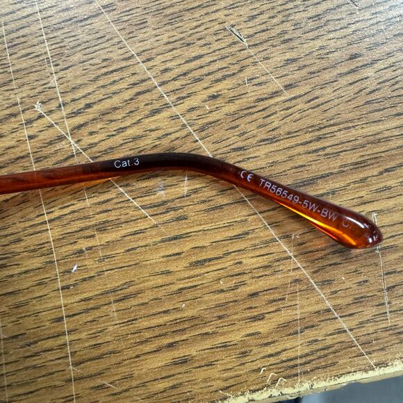 True Religion Sunglasses Mens
Aviator Cat 3 Tortoise TR56549 5W
BW UV Protection - Picture 4 of 5